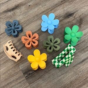 Colorful Flower Claw clips set of 8!